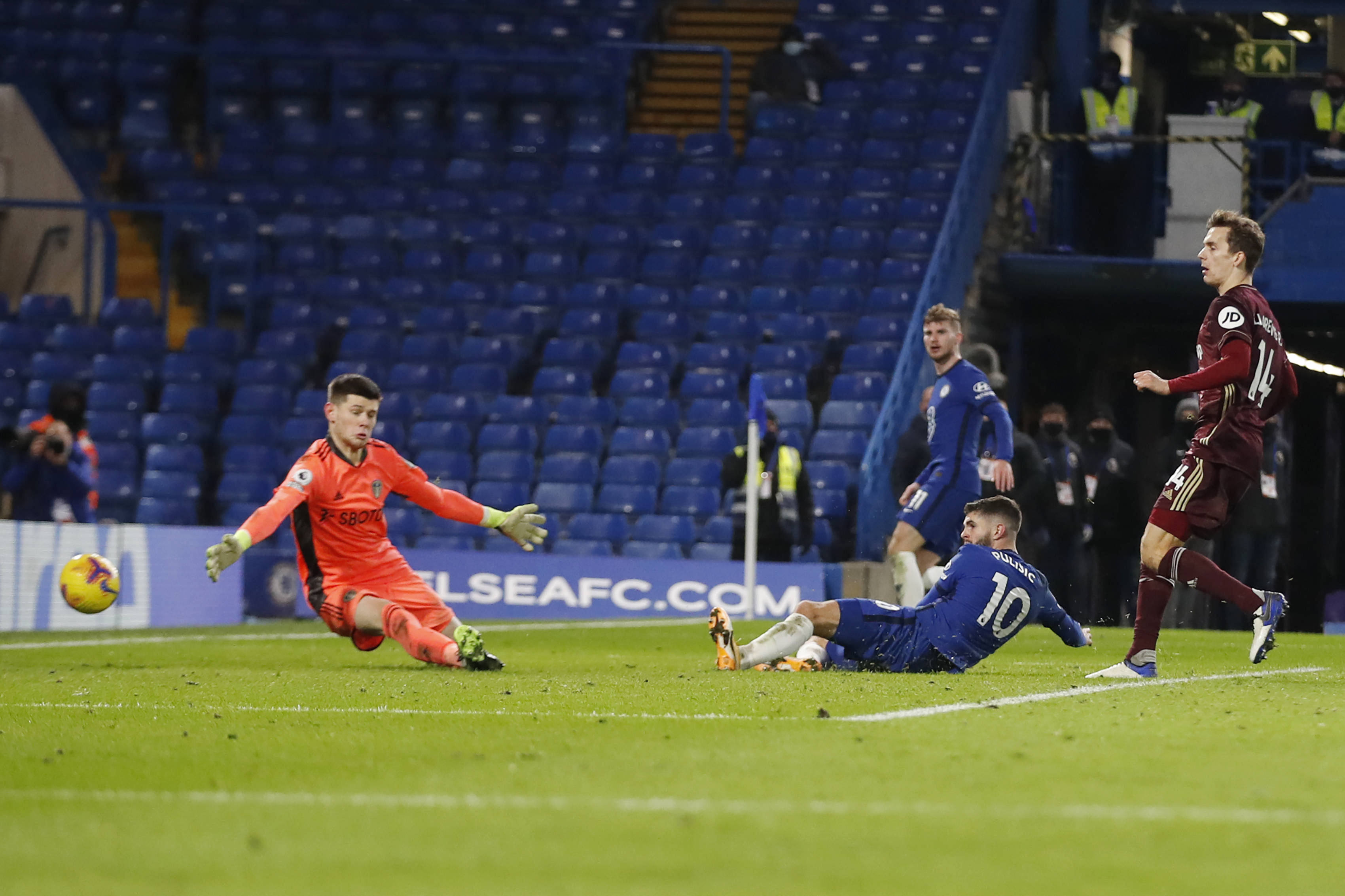 们迎接新赛 们迎接新赛