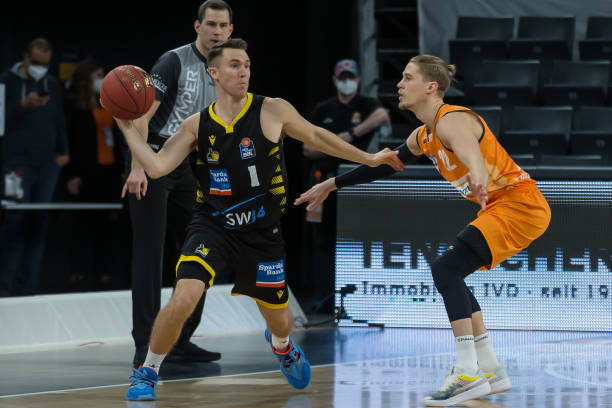 一个趋势 一个趋势