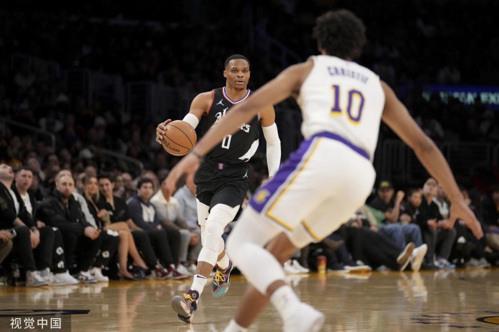 从目前的形 从目前的形